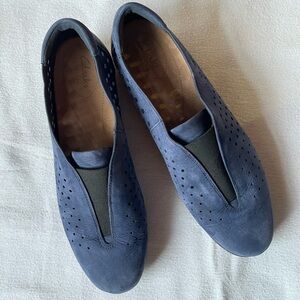 Clarks Daelyn Summit Navy Blue Suede Slip-On Loafers size 10